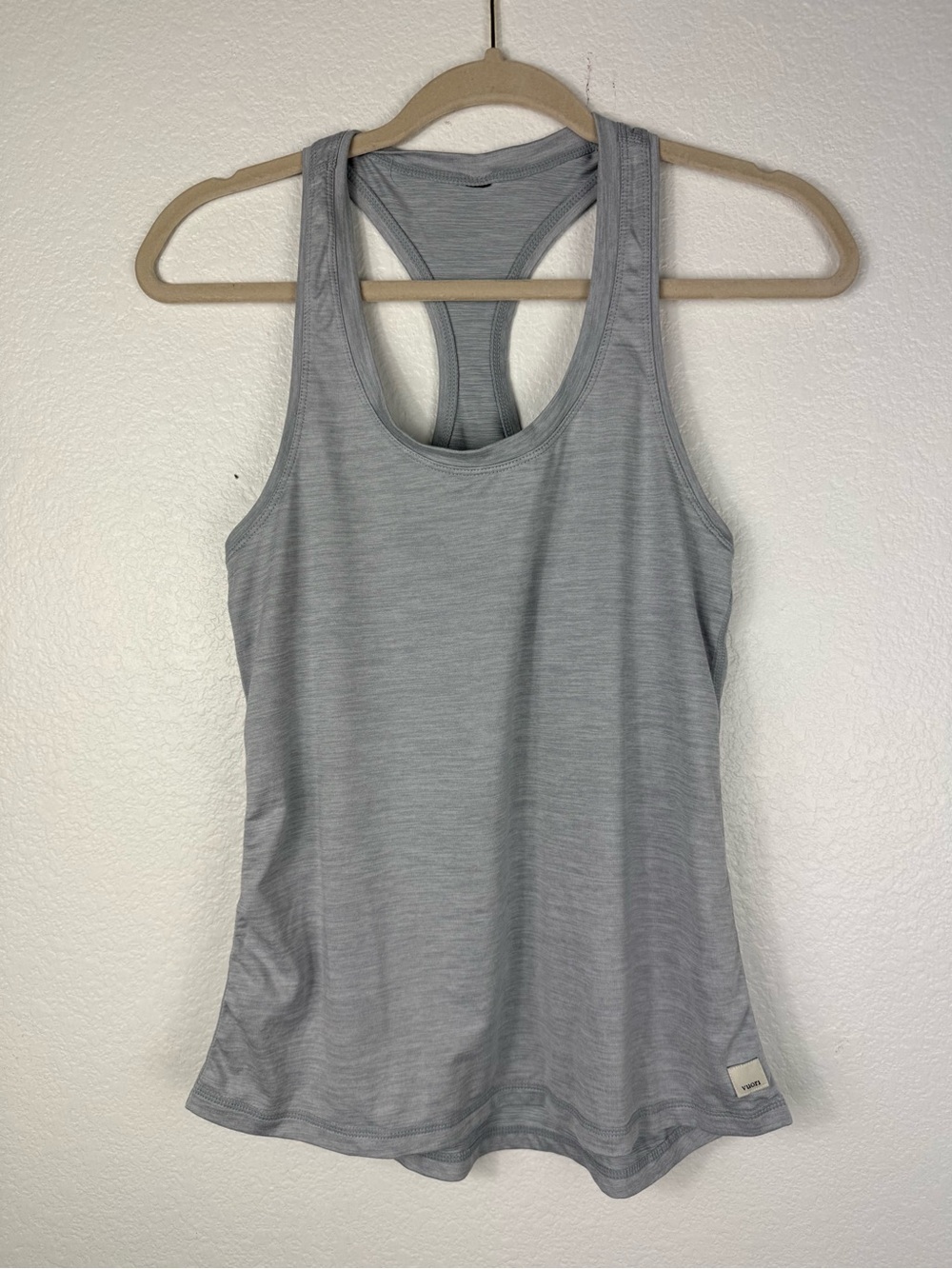 Vuori Women Platinum Heather Lux Performance Tank size M